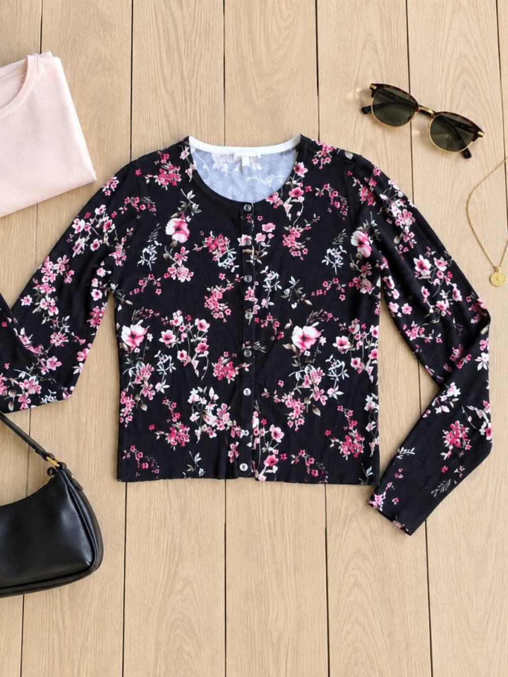 ✨WHBM Black Romantic Pink Floral Button Front Crew Neck Knit Cardigan Sweater S✨